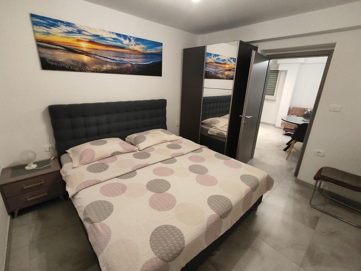 Apartments Samec Izola Exterior photo
