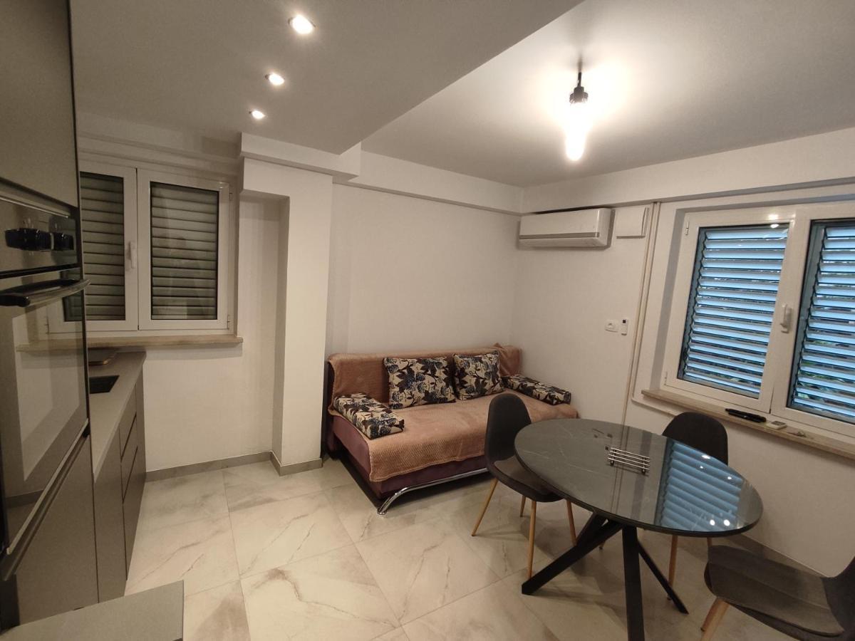 Apartments Samec Izola Exterior photo